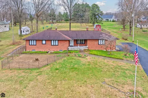 6982 Lee Rd, Westerville, OH 43081