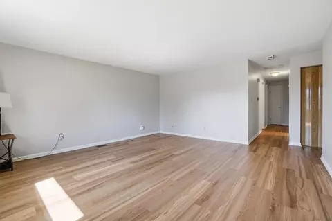 Living - 3129 E High St, Springfield, OH 45505 photo 12 of 12