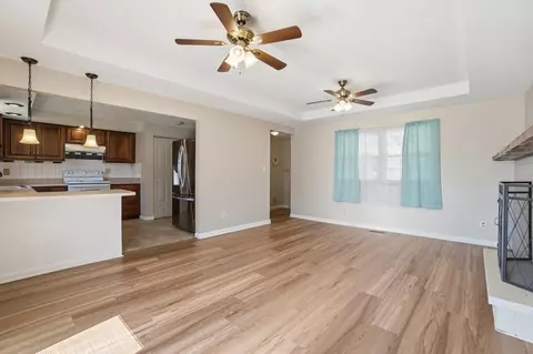 Living - 3129 E High St, Springfield, OH 45505 photo 8 of 12