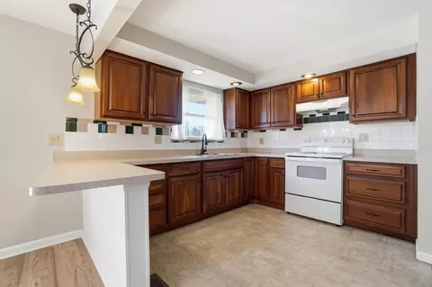 Kitchen - 3129 E High St, Springfield, OH 45505 photo 2 of 6