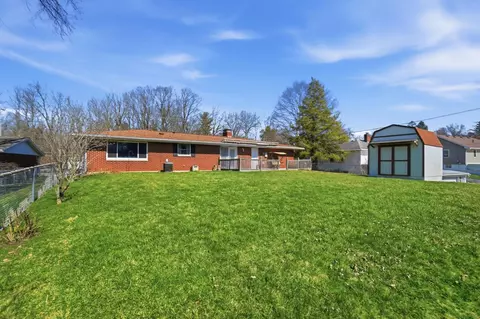 Exterior - 3129 E High St, Springfield, OH 45505 photo 3 of 9