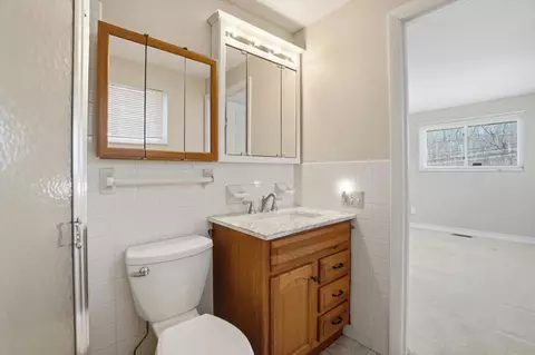 Bath - 3129 E High St, Springfield, OH 45505 photo 2 of 6