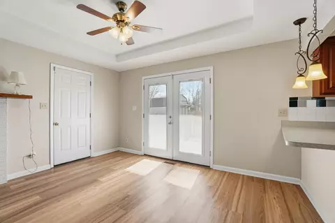 Living - 3129 E High St, Springfield, OH 45505 photo 6 of 12