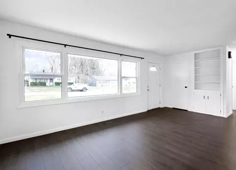 Living - 1254 E Fair Ave, Lancaster, OH 43130 photo 2 of 2
