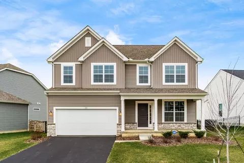 33 Erin Hills Rd, Commercial Point, OH 43116