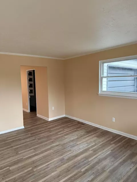 1743 Kermit Ave, Columbus, OH 43207