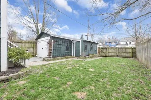 Exterior - 99 E Pacemont Rd, Columbus, OH 43202 photo 13 of 22