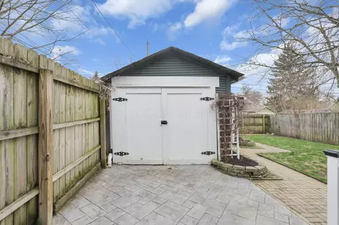 Exterior - 99 E Pacemont Rd, Columbus, OH 43202 photo 18 of 22
