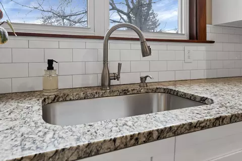 Kitchen - 99 E Pacemont Rd, Columbus, OH 43202 photo 6 of 7