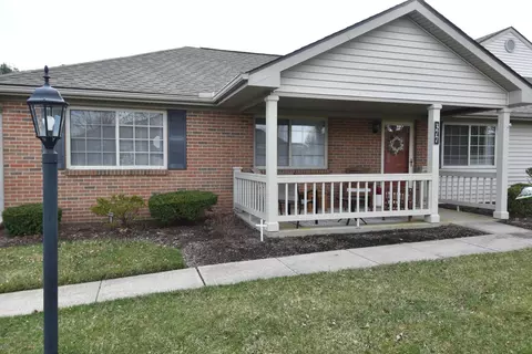 377 Virginia Ct, Pataskala, OH 43062