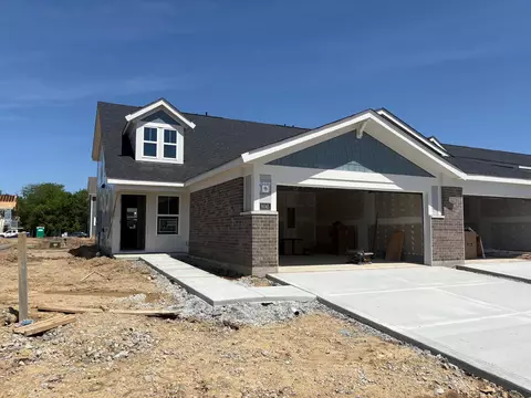 8045 Edgewater Xing #75-A, Pickerington, OH 43147