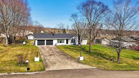 106 Ambey Ln, Vinton, OH 45686