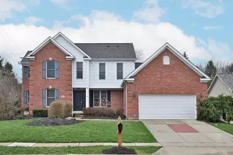 3827 Rockpointe Dr, Columbus, OH 43221