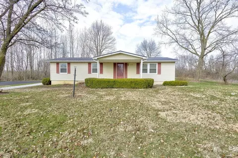 538 N Clayton St, Centerburg, OH 43011