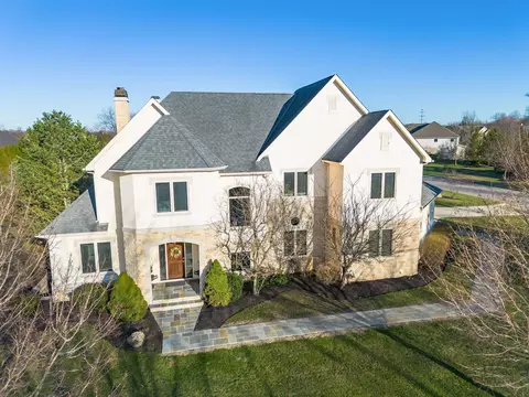 4552 N Hampton Dr, Dublin, OH 43016
