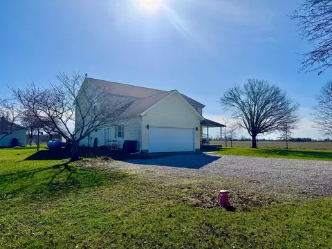 22362 Alkire Rd, Circleville, OH 43113 photo 4
