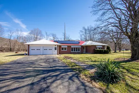 174 W 2nd St, Perrysville, OH 44864