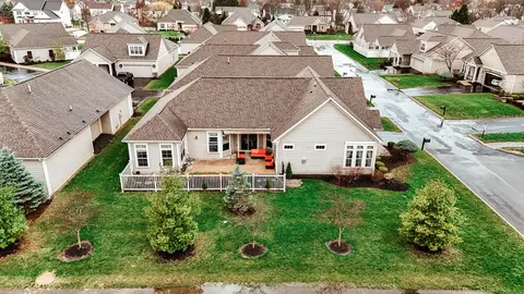 1143 Little Bear Pl, Lewis Center, OH 43035