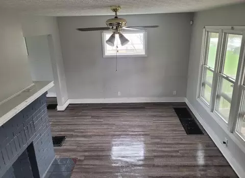 Living - 1012 E 17th Ave, Columbus, OH 43211 photo 4 of 6