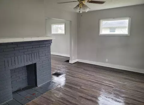 Living - 1012 E 17th Ave, Columbus, OH 43211 photo 2 of 6