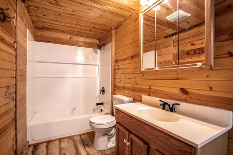 Bath - 420 N Simon St, Ada, OH 45810 photo 1 of 2
