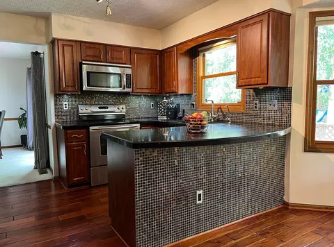 Kitchen - 3000 Scioto Pl, Columbus, OH 43221 photo 5 of 10