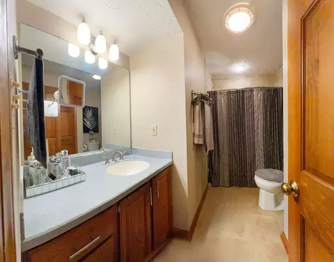 Bath - 3000 Scioto Pl, Columbus, OH 43221 photo 1 of 5