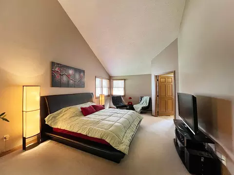 Bedroom - 3000 Scioto Pl, Columbus, OH 43221 photo 6 of 9