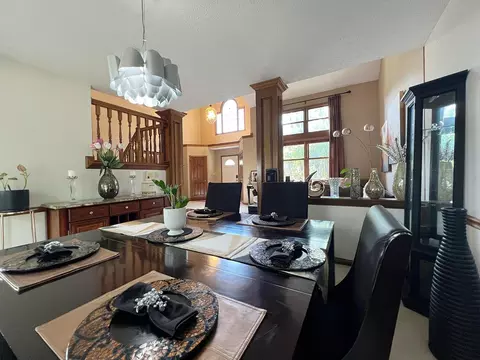 Dining - 3000 Scioto Pl, Columbus, OH 43221 photo 4 of 4