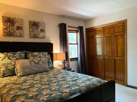Bedroom - 3000 Scioto Pl, Columbus, OH 43221 photo 3 of 9