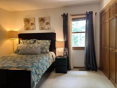 Bedroom - 3000 Scioto Pl, Columbus, OH 43221 photo 2 of 9