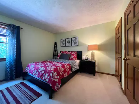 Bedroom - 3000 Scioto Pl, Columbus, OH 43221 photo 5 of 9