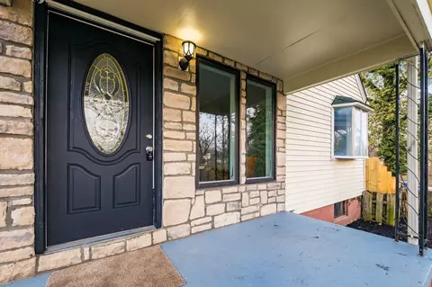 Exterior - 247 Eldon Ave, Columbus, OH 43204 photo 4 of 9