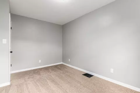 Bedroom - 247 Eldon Ave, Columbus, OH 43204 photo 3 of 6