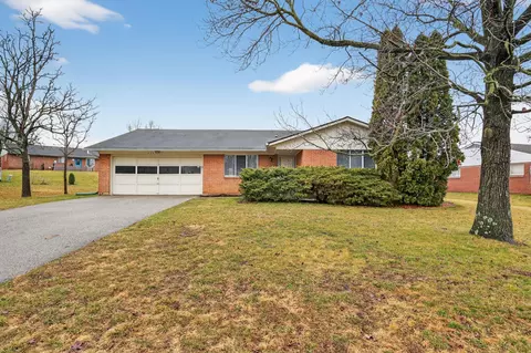 689 Liberty Ln, Westerville, OH 43081