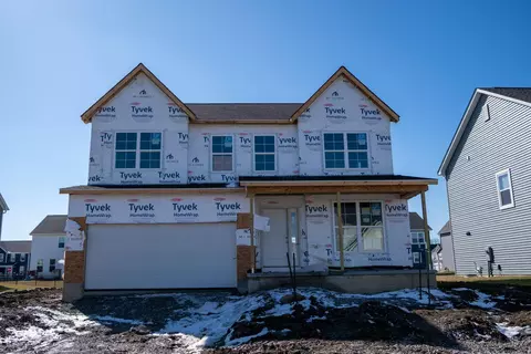 69 Banyan Dr, Lewis Center, OH 43035