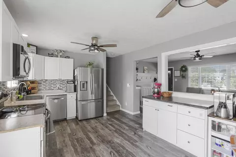 Kitchen - 25864 Shoemaker Rd, Circleville, OH 43113 photo 3 of 5