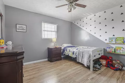 Bedroom - 25864 Shoemaker Rd, Circleville, OH 43113 photo 1 of 5