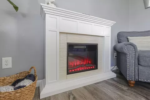 Living - 25864 Shoemaker Rd, Circleville, OH 43113 photo 1 of 2
