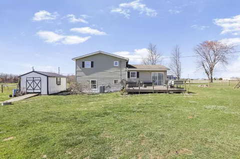 Exterior - 25864 Shoemaker Rd, Circleville, OH 43113 photo 14 of 18