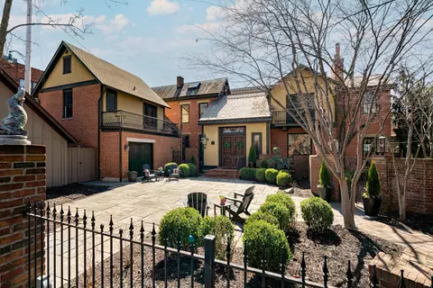 291 E Beck St, Columbus, OH 43206