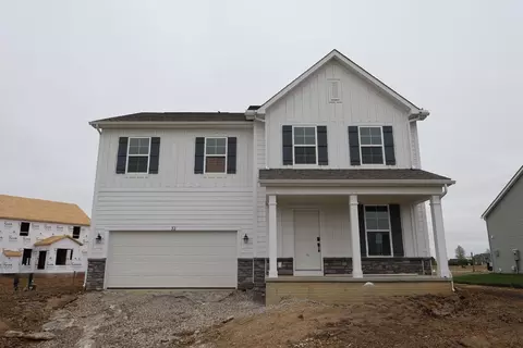 32 Banyan Dr, Lewis Center, OH 43035