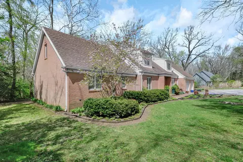 Exterior - 1244 Lancaster Pike, Circleville, OH 43113 photo 3 of 16