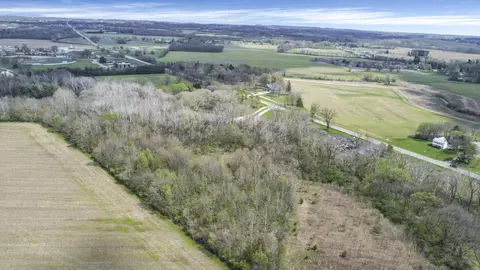 View/Area - 1244 Lancaster Pike, Circleville, OH 43113 photo 5 of 12