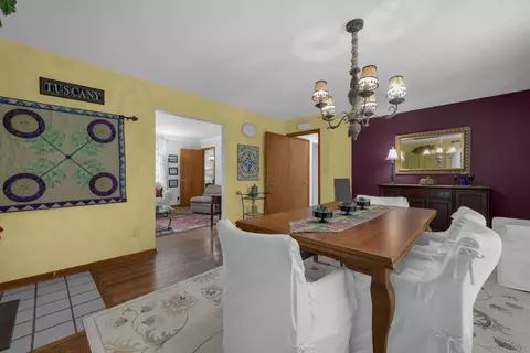 Dining - 1244 Lancaster Pike, Circleville, OH 43113 photo 2 of 4