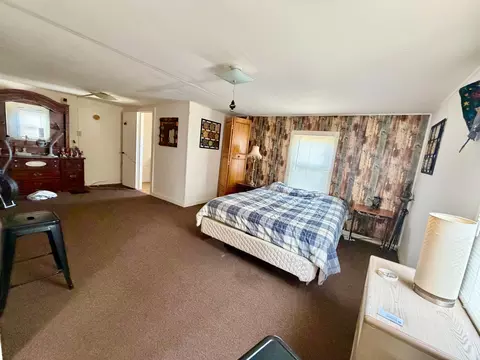 Bedroom - 172 Hayward Ave, Circleville, OH 43113 photo 2 of 2