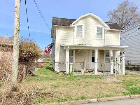Exterior - 172 Hayward Ave, Circleville, OH 43113 photo 3 of 3