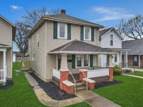 Exterior - 834 E Main St, Lancaster, OH 43130 photo 16 of 19