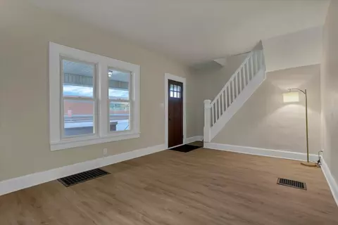 Living - 834 E Main St, Lancaster, OH 43130 photo 4 of 7