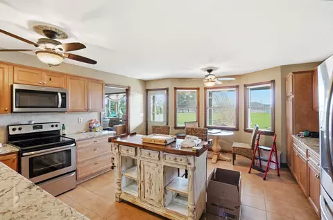 Kitchen - 26743 Morris Salem Rd, Circleville, OH 43113 photo 2 of 2